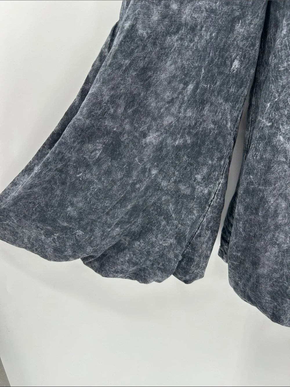 T PARTY Mineral Acid Wash Cropped Ballon Leg Leggings Size Small